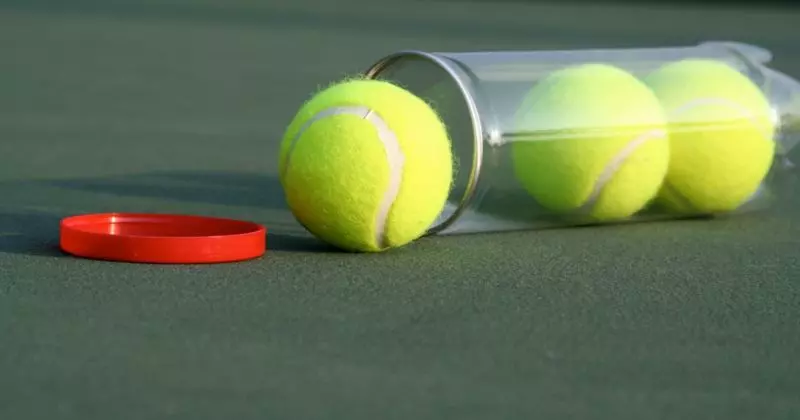 Pressurized Tennis Balls
