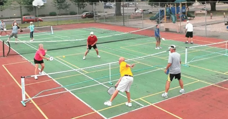 Tennis Courts vs. Pickleball Courts: Key Distinctions